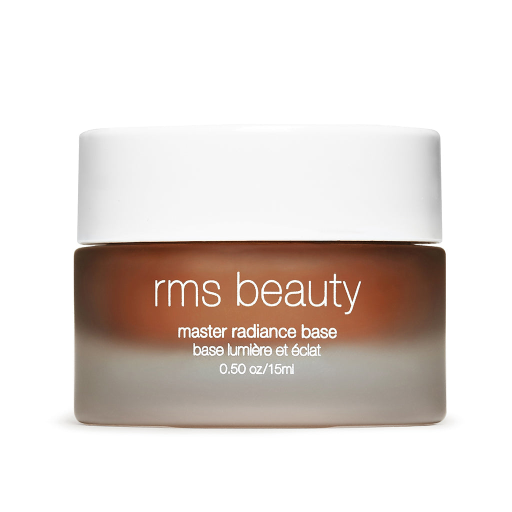 Master Radiance Base Radiant Highlighter for a Natural Looking Glow