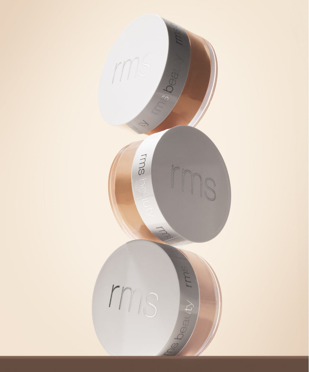 Hydra Setting Powder Lightweight Setting Powder for a Natural Finish