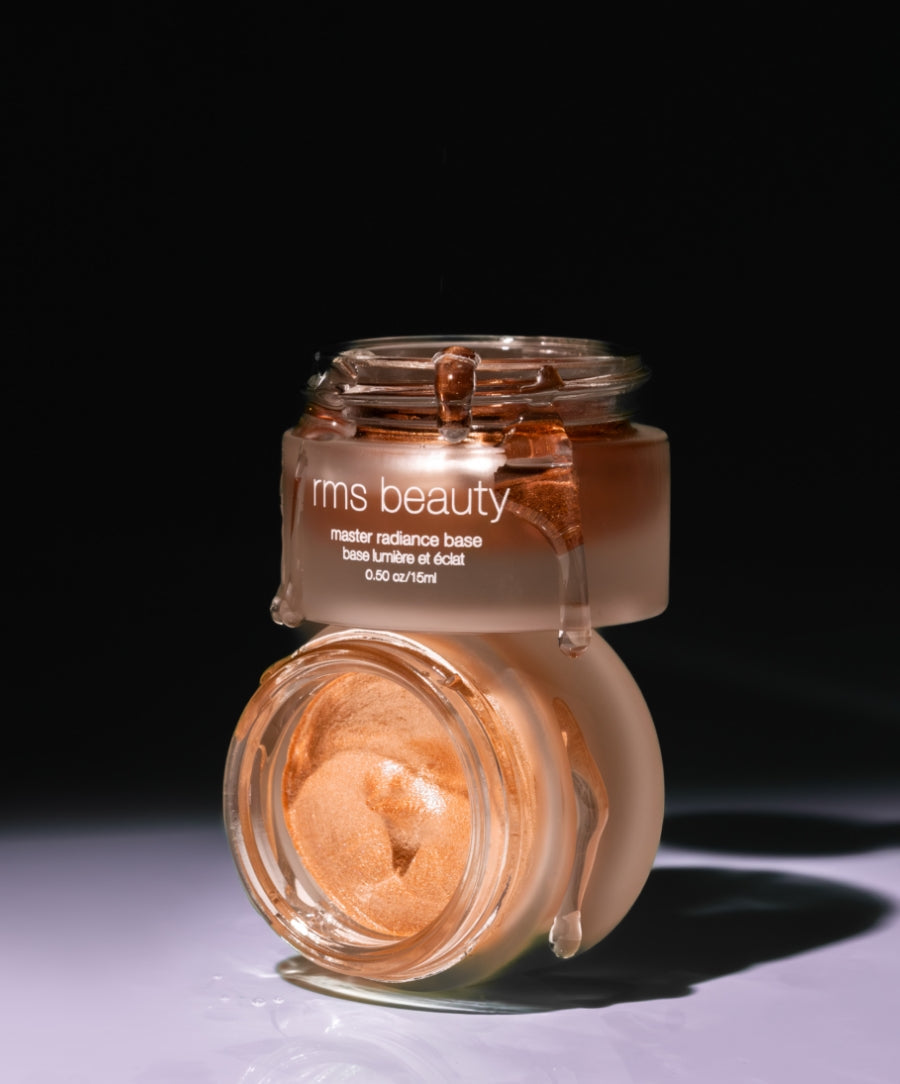 Master Radiance Base Radiant Highlighter for a Natural Looking Glow