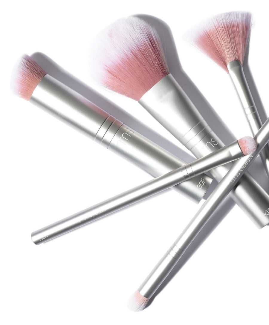 Skin2Skin Everything Eye Polish Brush Makeup Tool with Easy Everyday Application